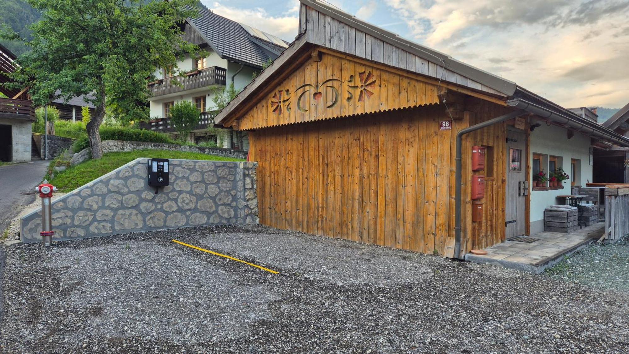 Apartments Cebelica ボーヒニ エクステリア 写真